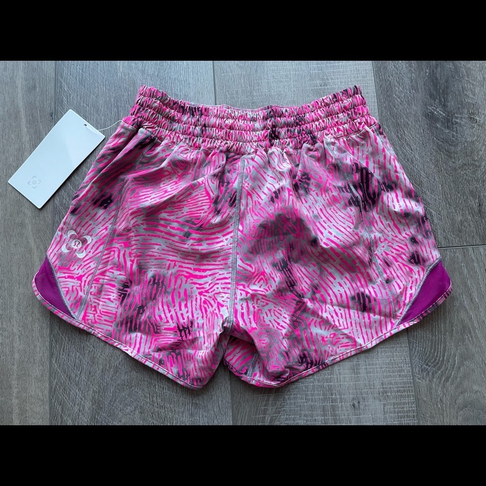 Lululemon SW Reflective Hotty Hot High-Rise Lined Short 4" - Picture 6 of 7